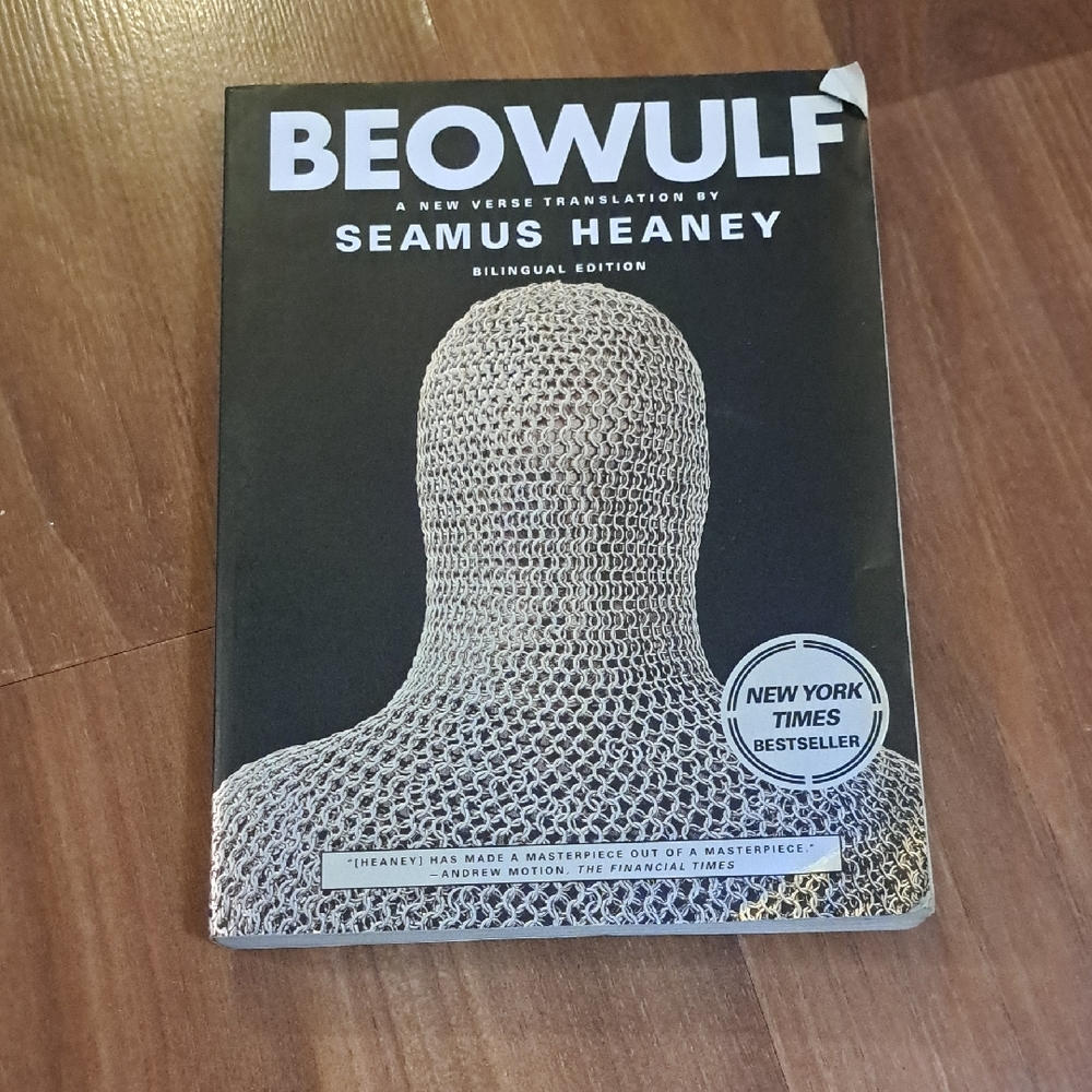 Beowulf by Seamus Heaney Bilingual Edition